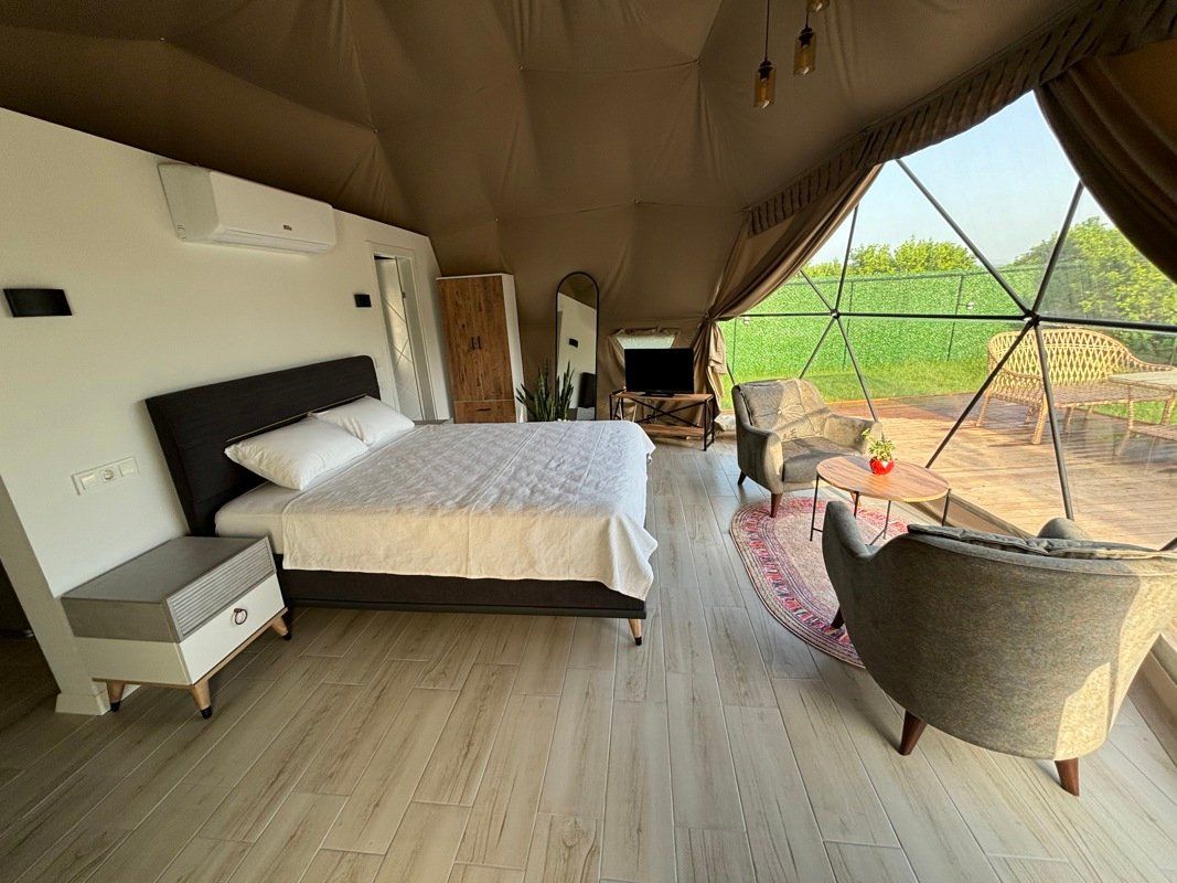 Green Glamping Dome