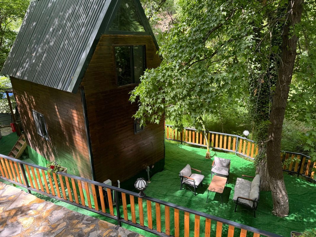 Roundçay waterfall bungalow