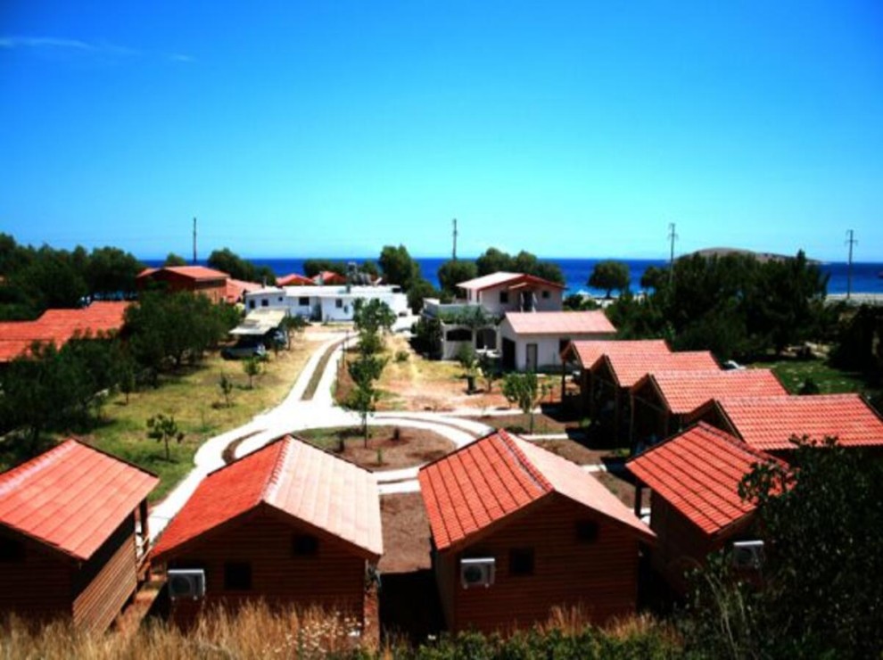 Tuna Beach & Bungalow